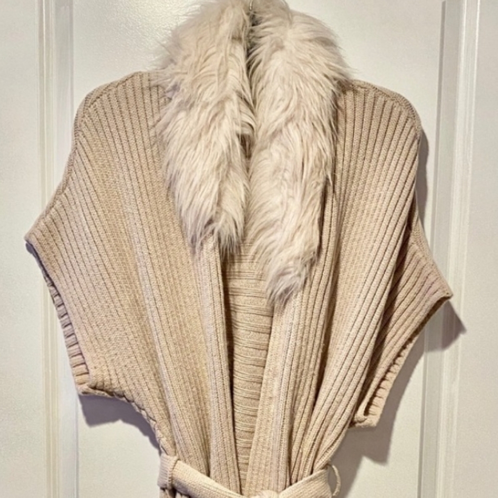 J.Lo Ethereal Beauty Cardigan Vest with Faux Fur Collar & Belt - Picture 3 of 6